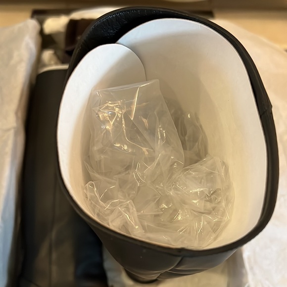 GUCCI LIFFORD leather horsebit knee
high riding boots. 🆕 - Picture 13 of 13